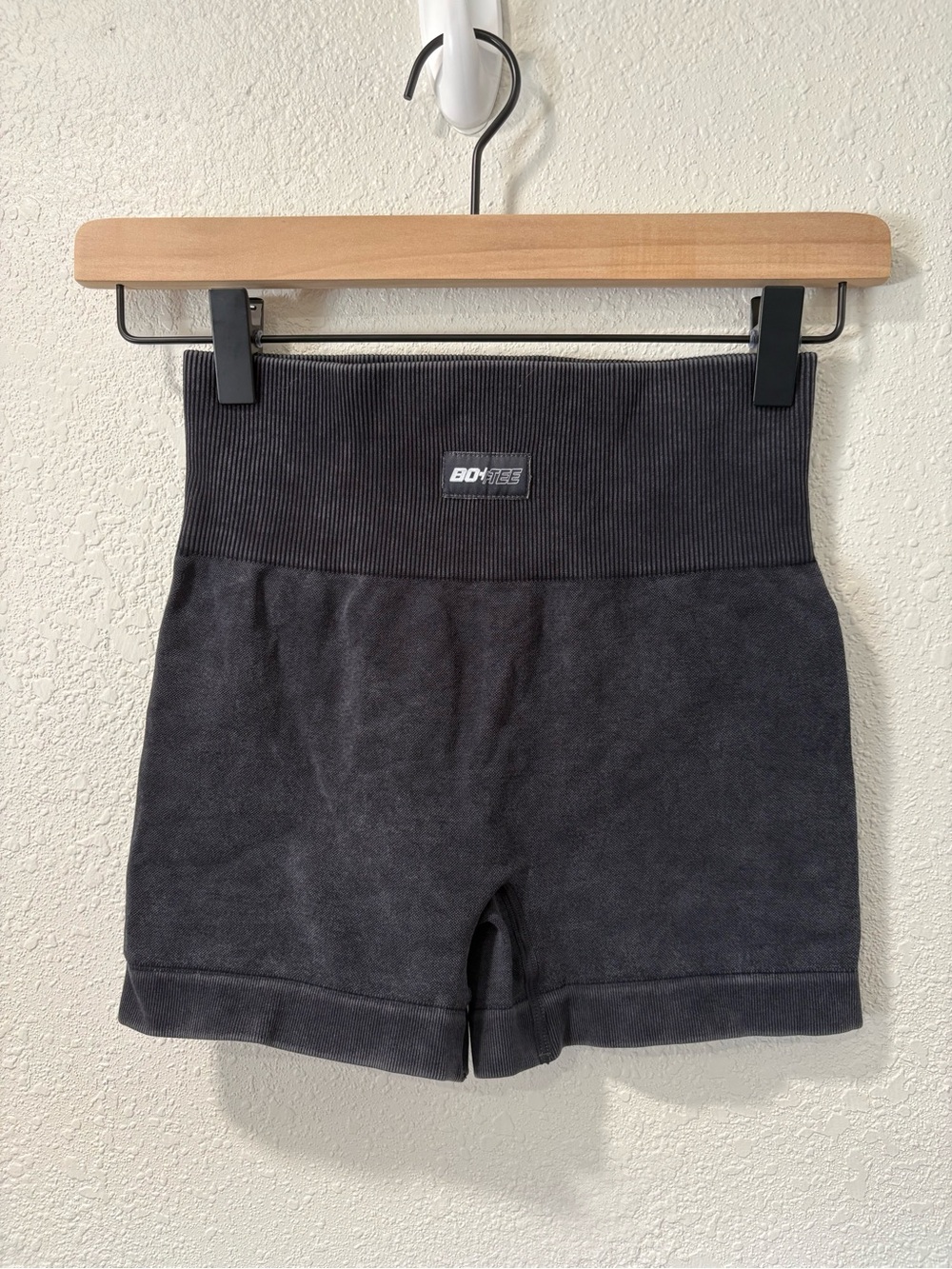 BO+TEE High-Rise Bike Shorts in Charcoal